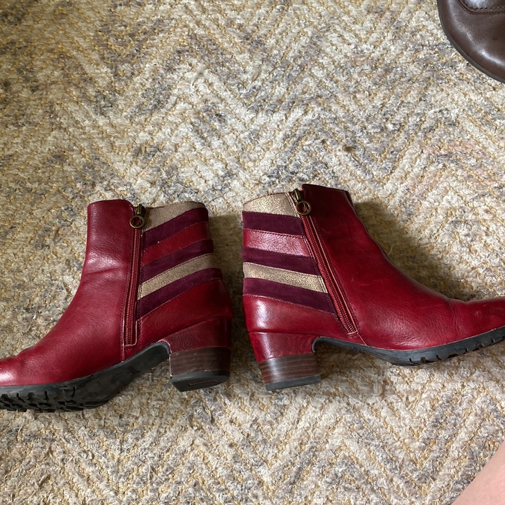 Jambu Wine Multi Leather Ankle Booties - Picture 8 of 10